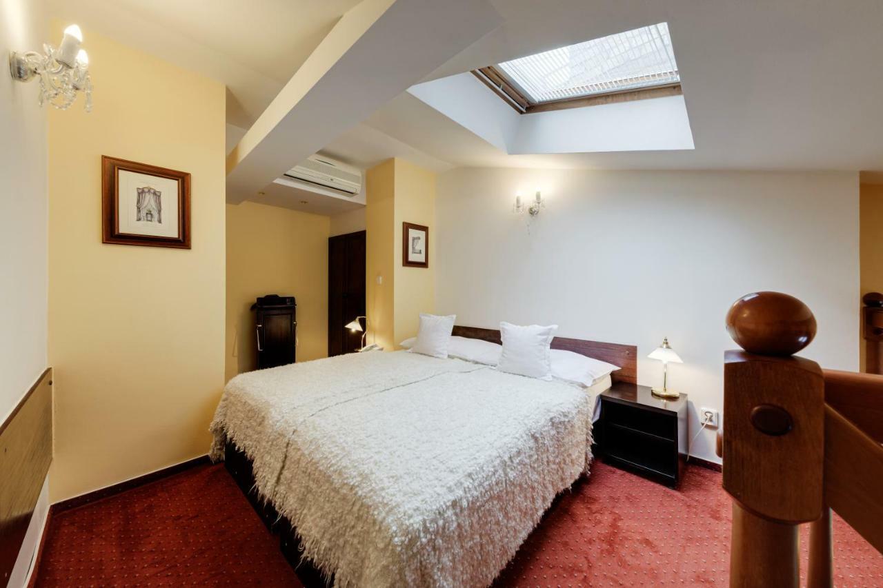Louren Hotel براغ المظهر الخارجي الصورة