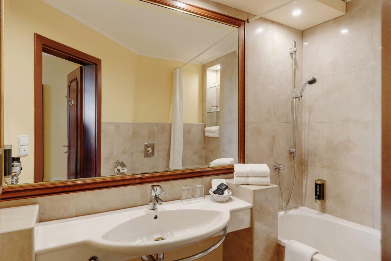 Louren Hotel براغ المظهر الخارجي الصورة