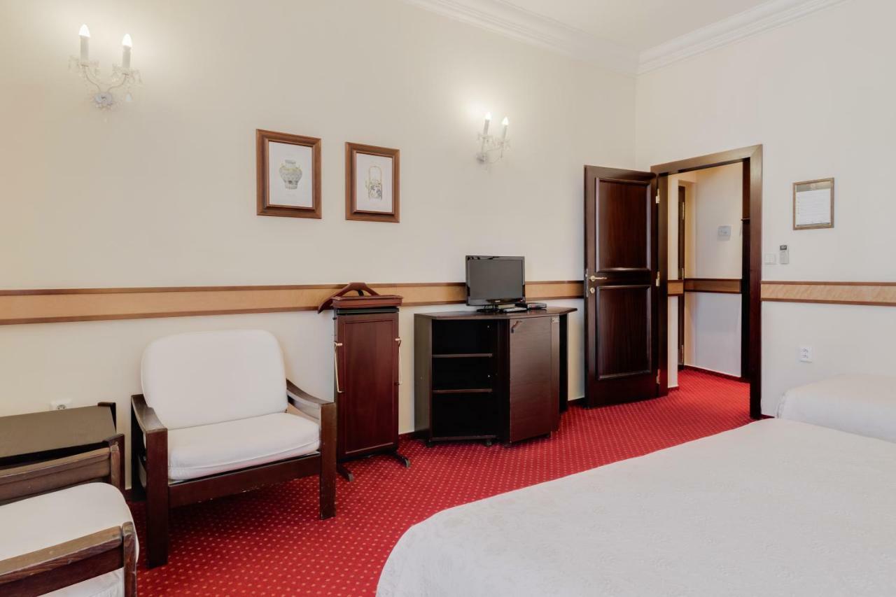 Louren Hotel براغ المظهر الخارجي الصورة
